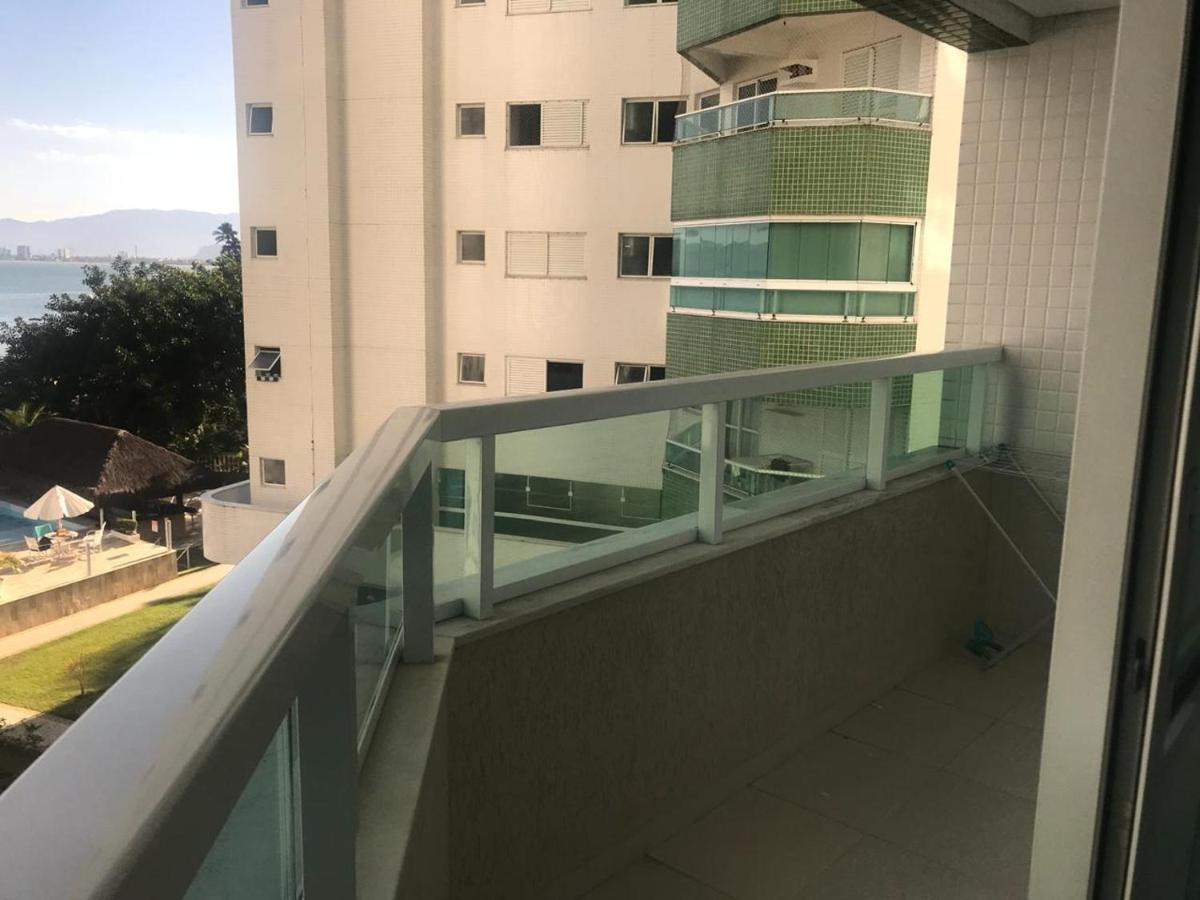 Apartamento Pe Na Areia Frente Para O Mar E Piscina Na Prainha カラグァタトゥバ エクステリア 写真
